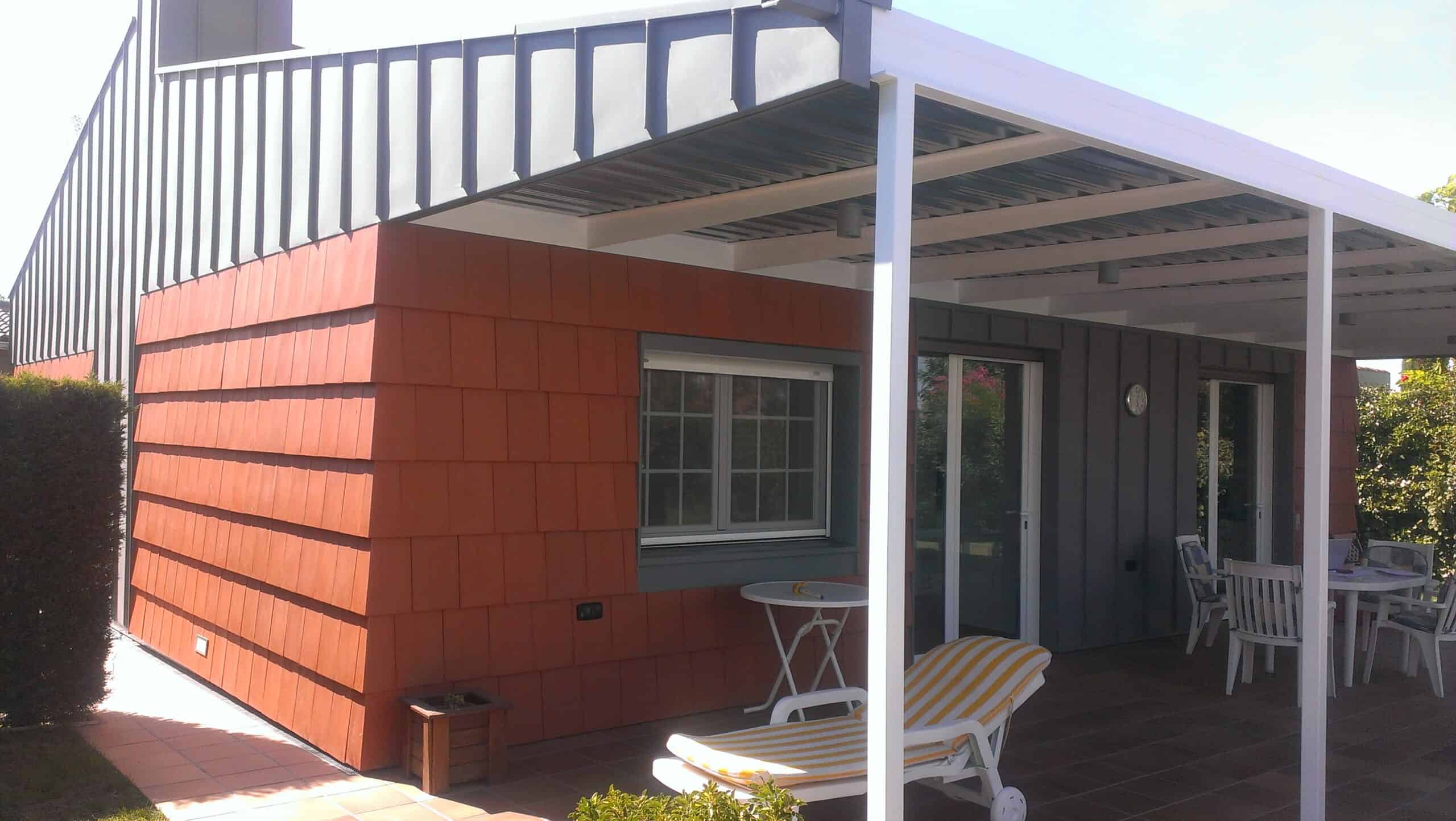 Plana Flat Interlocking Clay Tiles – Red Color, Vertical Wall Application