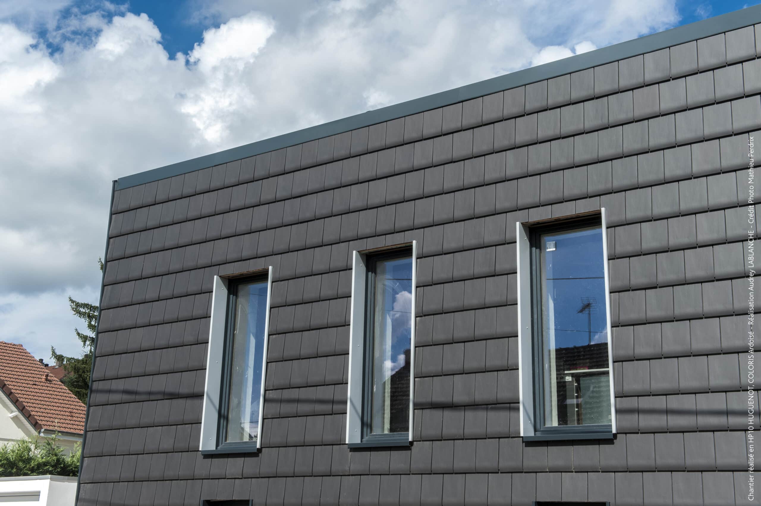 Modern Vertical Application of Plana Flat Tiles