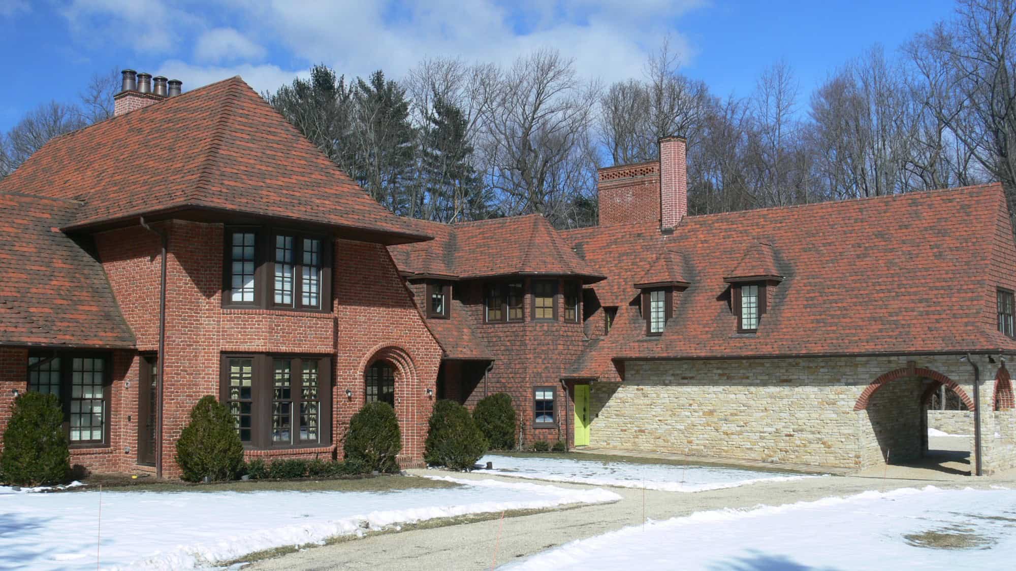 Aged Red English Shingle Roof Tiles – Wesley Hills, NY