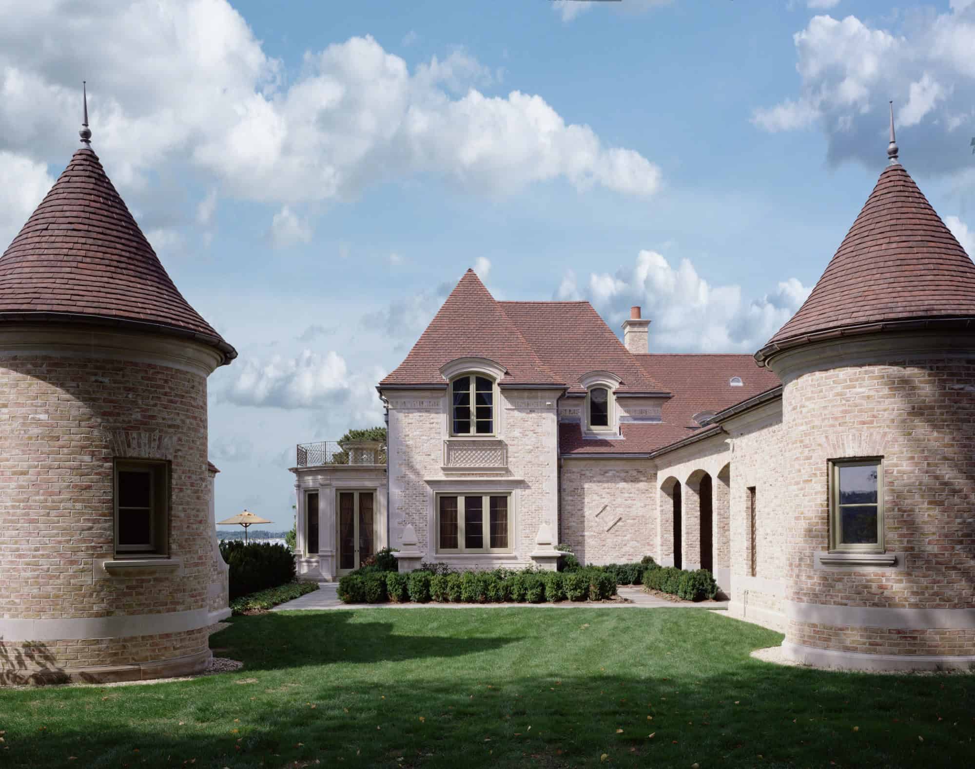 English Shingle Roof Tiles – Oliver Cope Architecture, Center Island NY