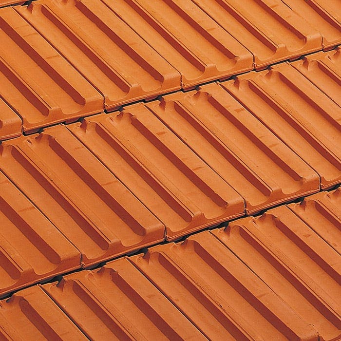 Edilians H14 French clay roof tile in natural red with classic French profile